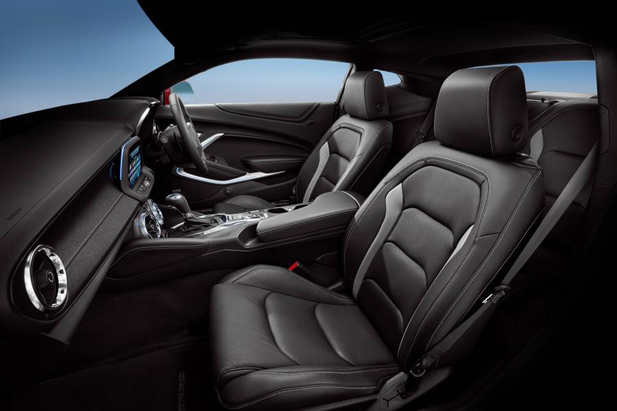Интерьер Chevrolet Camaro SS 2018 года  (AU) (фото 9 из 11)